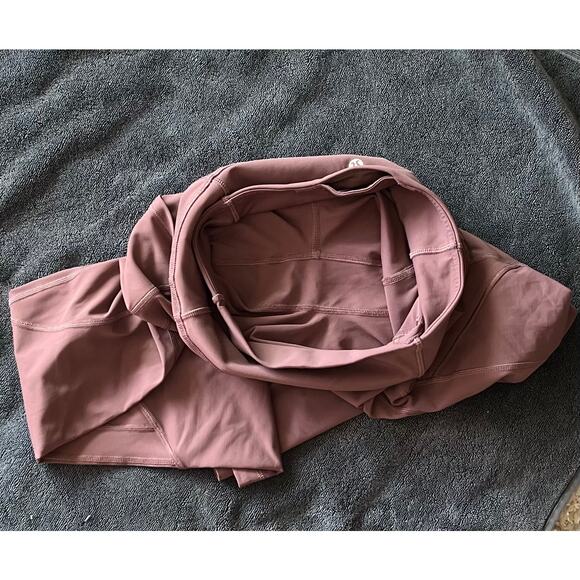 Lululemon All The Right Places Crop II *23" inch
Color Black Currant Size 6 - Picture 8 of 11